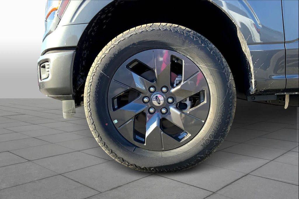new 2025 Ford F-150 car, priced at $52,360