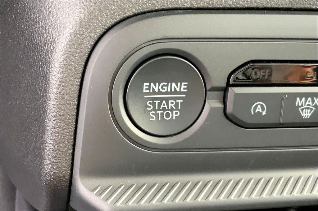 new 2025 Ford Bronco Sport car, priced at $38,001