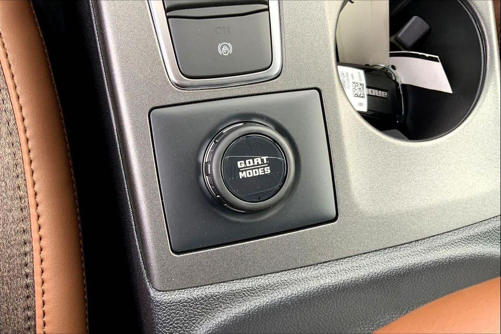 new 2025 Ford Bronco Sport car, priced at $38,001