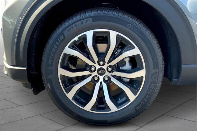 new 2025 Ford Explorer car, priced at $44,544