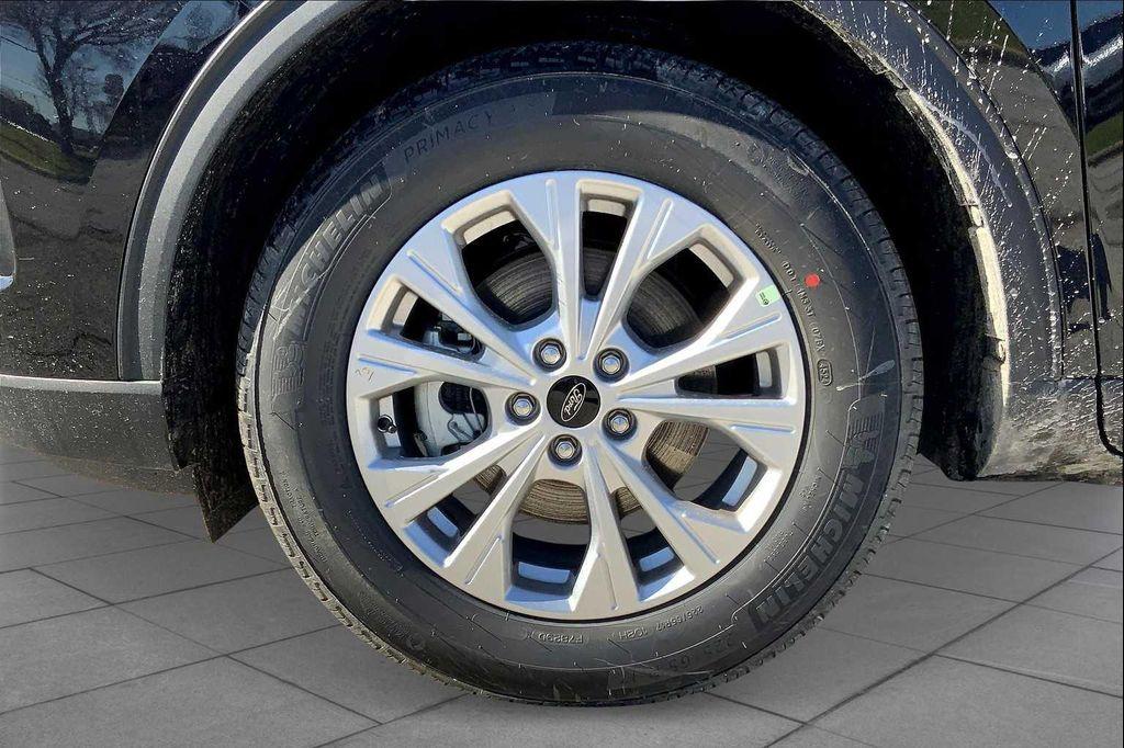 new 2025 Ford Escape car, priced at $28,850