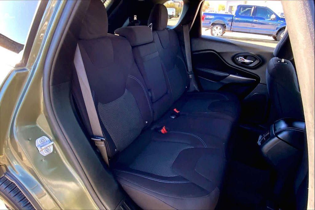 used 2019 Jeep Cherokee car, priced at $11,578