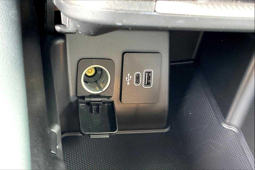 new 2025 Ford Explorer car, priced at $51,325