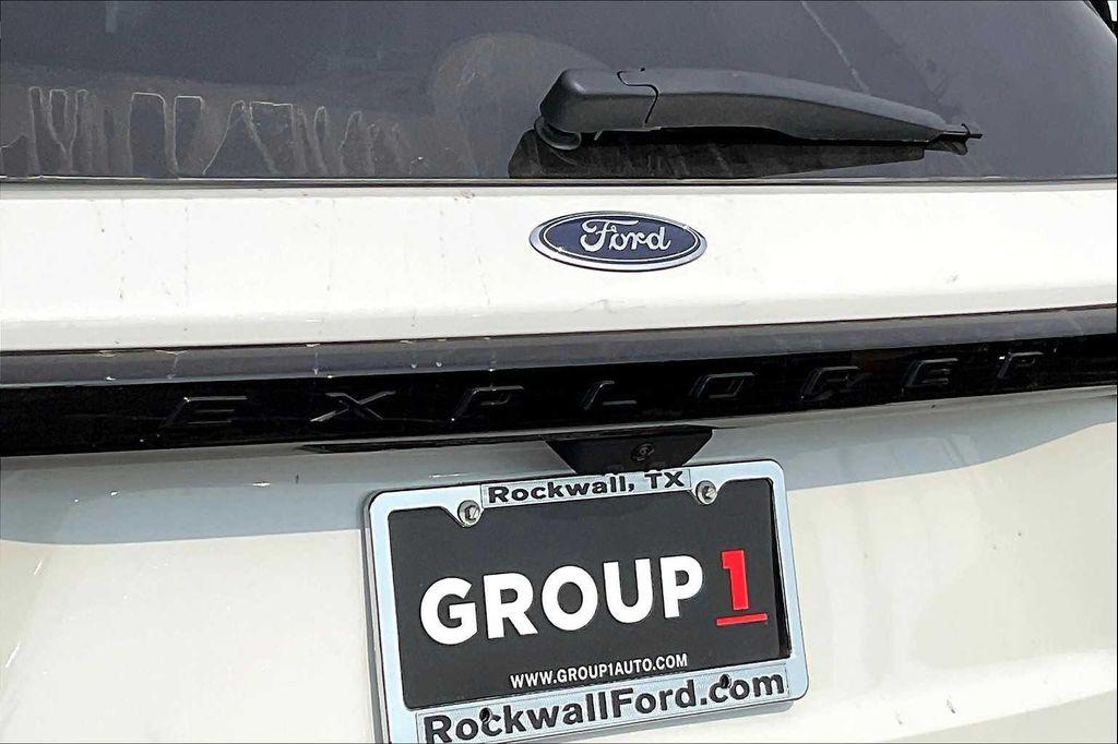 new 2025 Ford Explorer car, priced at $51,325