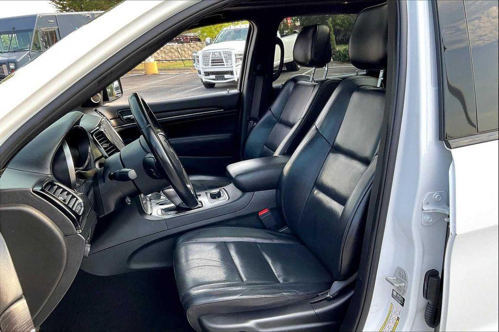 used 2021 Jeep Grand Cherokee car, priced at $25,196