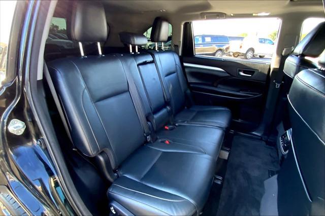 used 2018 Toyota Highlander car, priced at $25,995