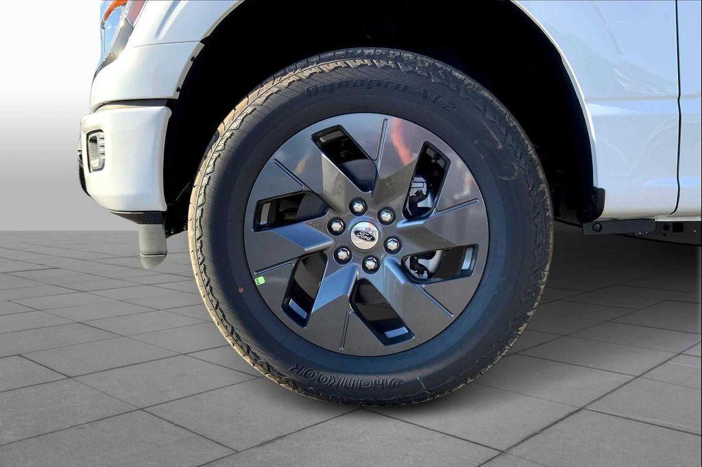 new 2025 Ford F-150 car, priced at $48,760