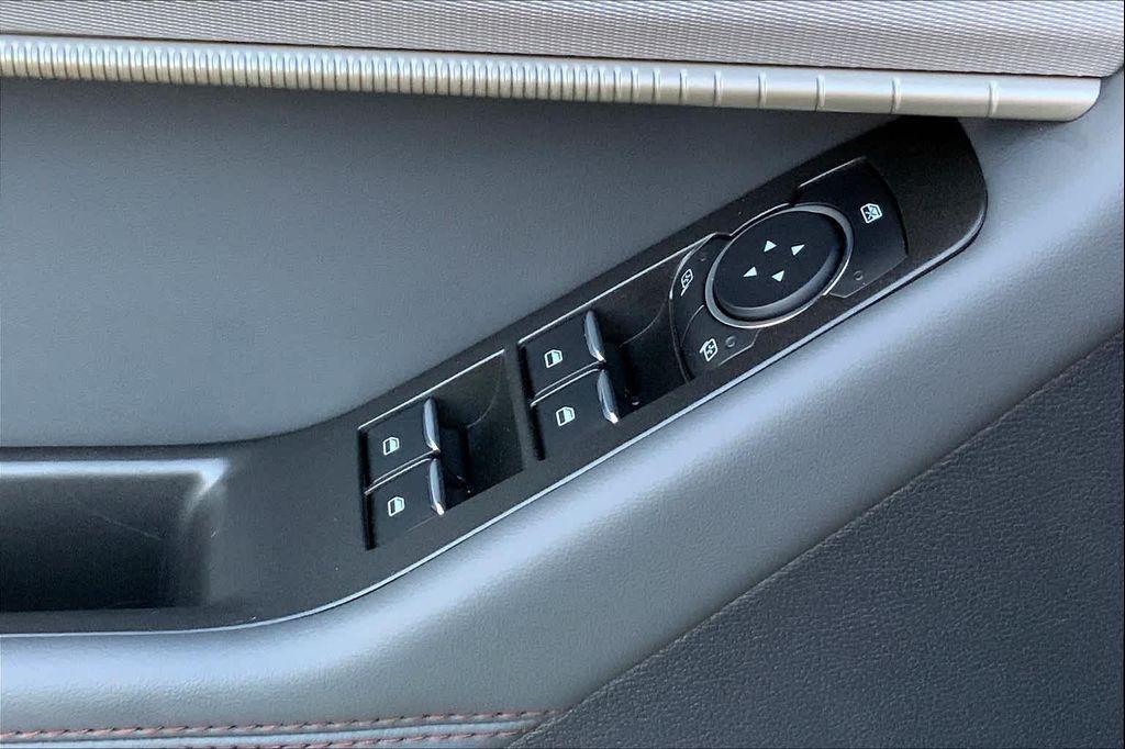 new 2025 Ford Explorer car, priced at $37,821