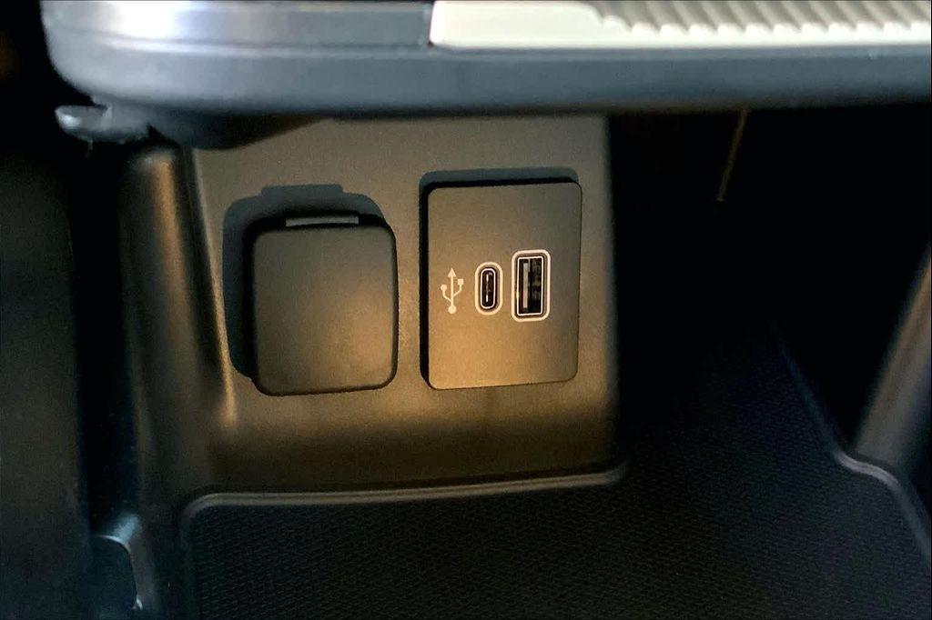 new 2025 Ford Explorer car, priced at $37,821