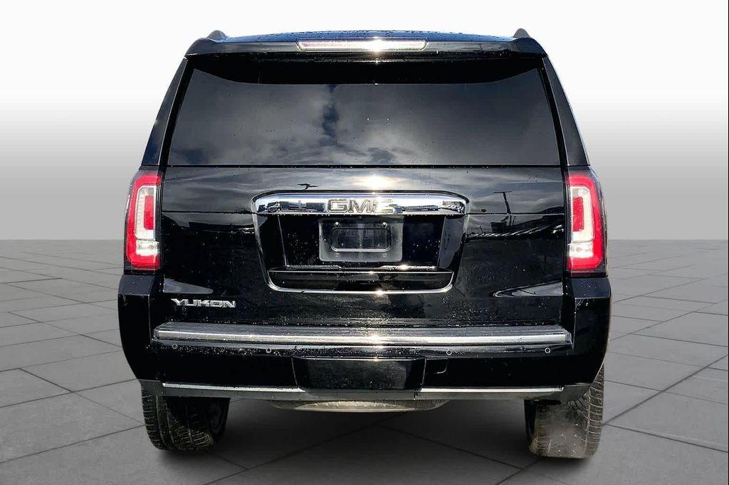 used 2018 GMC Yukon car, priced at $17,899