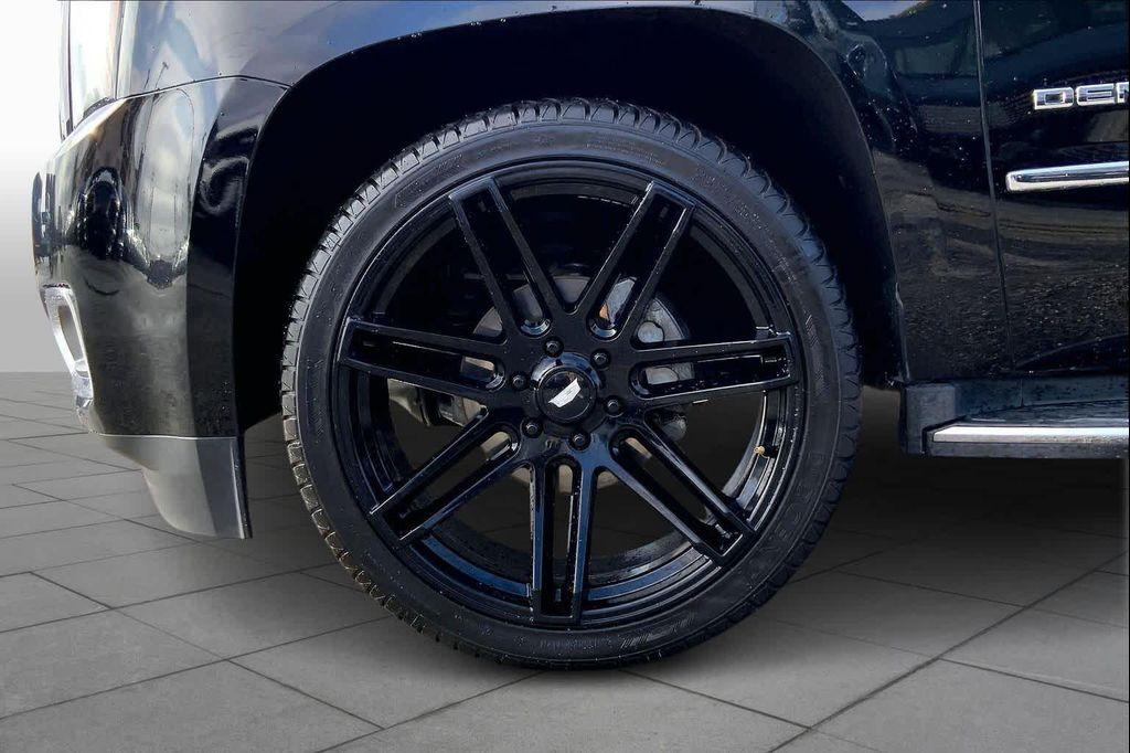 used 2018 GMC Yukon car, priced at $17,899