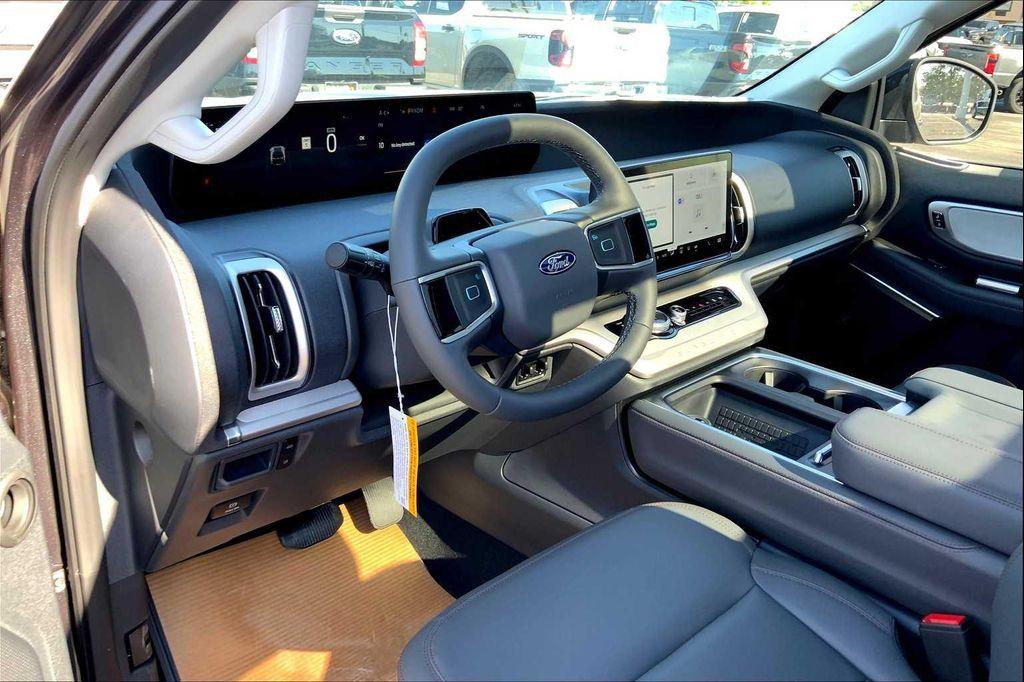 new 2025 Ford Expedition Max car, priced at $73,335