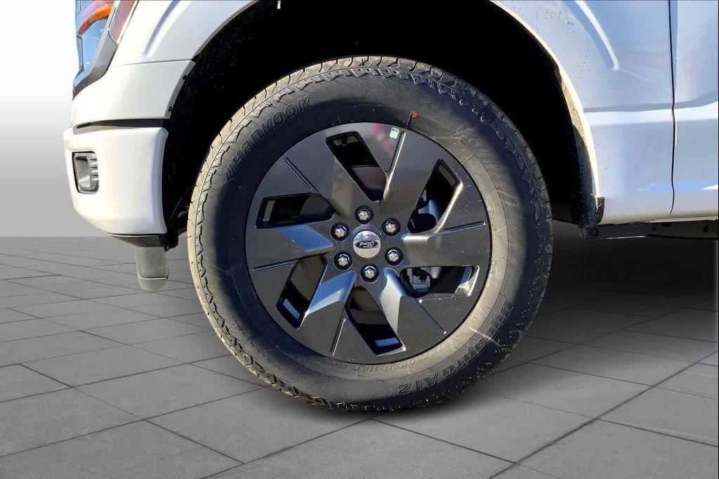 new 2025 Ford F-150 car, priced at $52,830