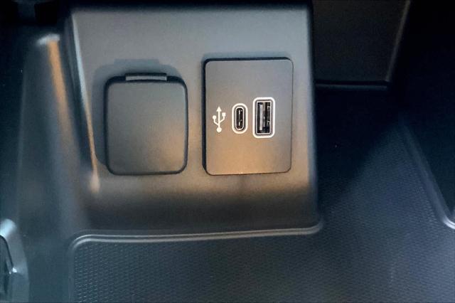 new 2025 Ford Explorer car, priced at $39,799