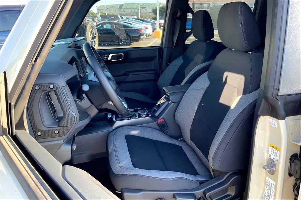 new 2025 Ford Bronco car, priced at $44,679