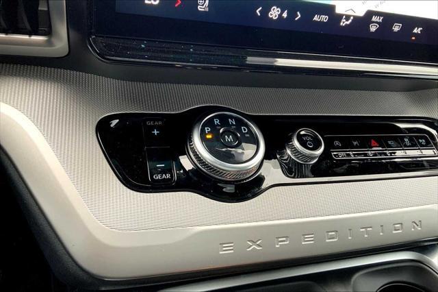 new 2025 Ford Expedition car, priced at $68,170