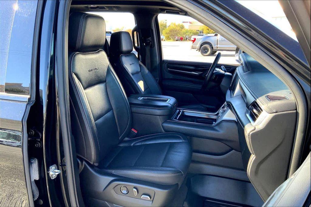 used 2021 GMC Yukon car, priced at $45,726