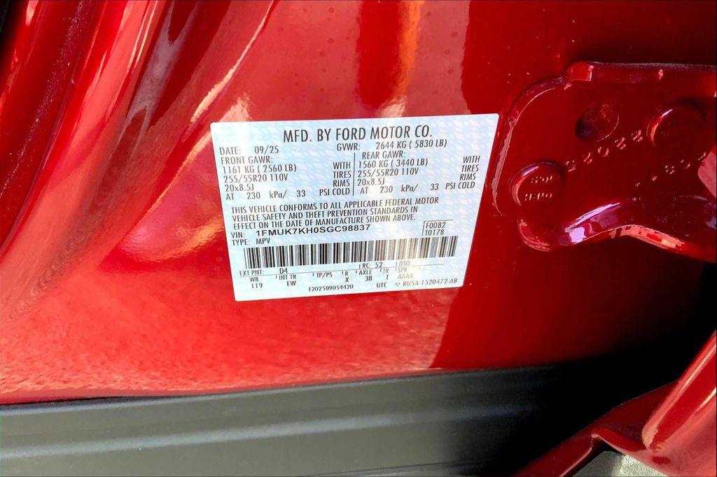 new 2025 Ford Explorer car, priced at $46,521