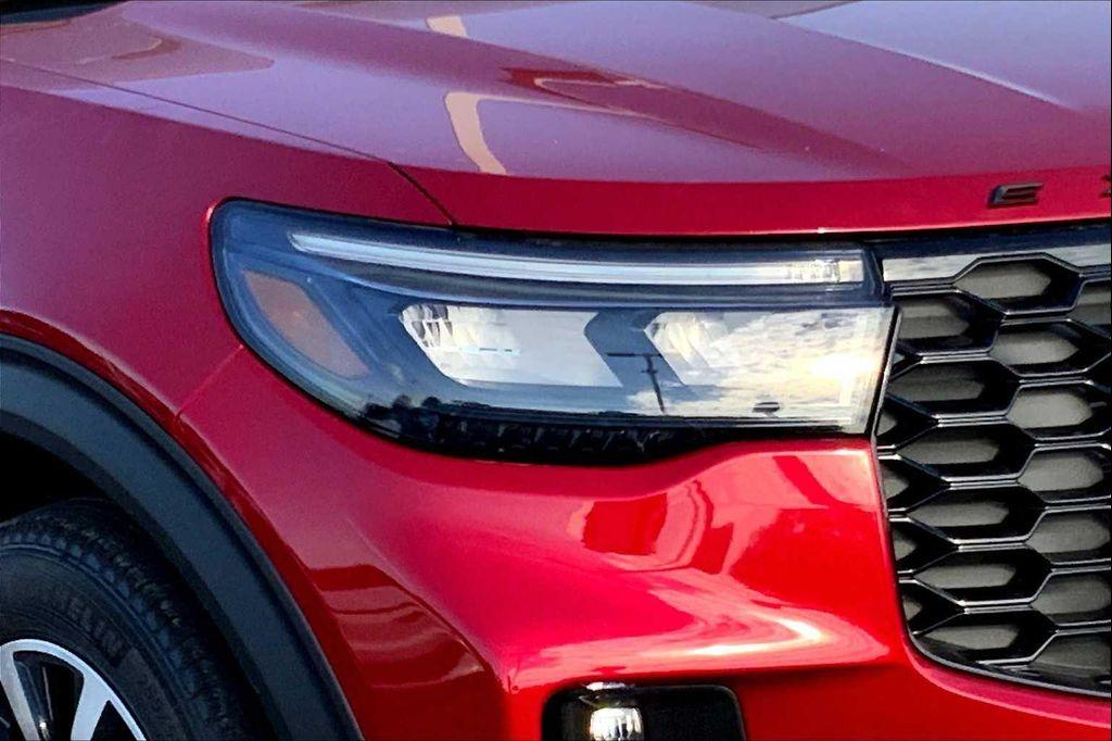 new 2025 Ford Explorer car, priced at $46,521