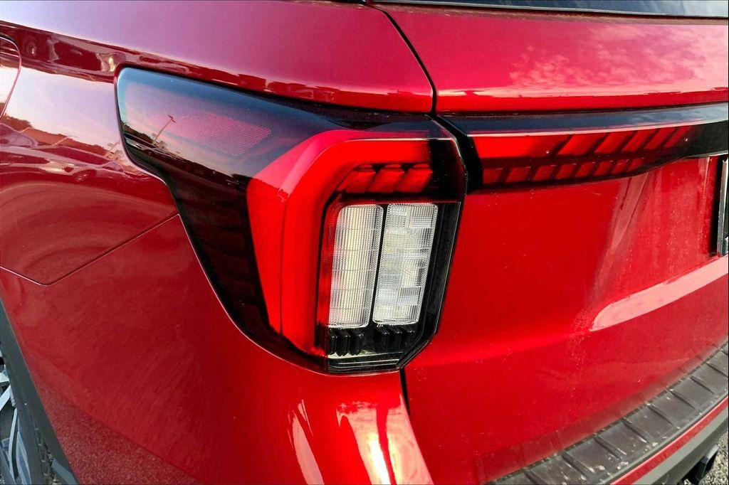 new 2025 Ford Explorer car, priced at $46,521