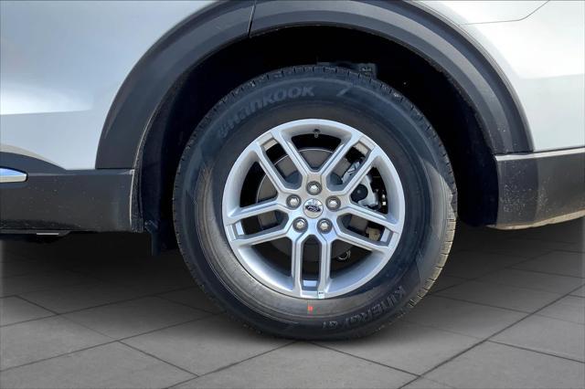 new 2025 Ford Explorer car, priced at $43,960