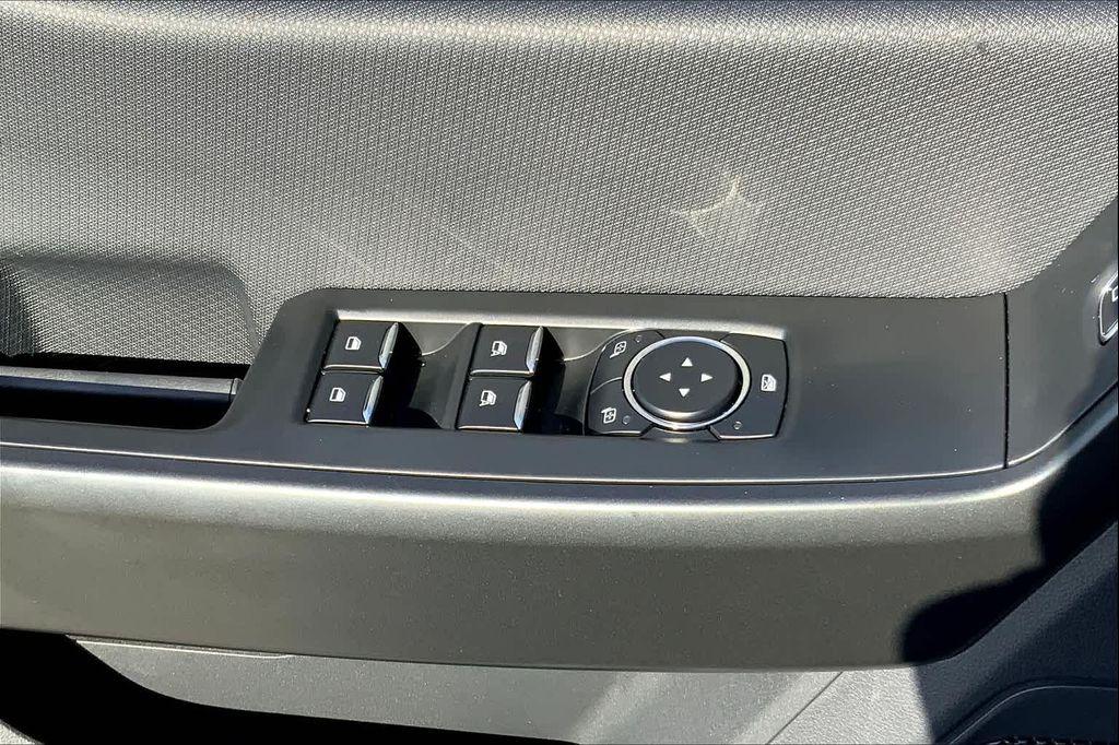 new 2025 Ford F-150 car, priced at $44,737