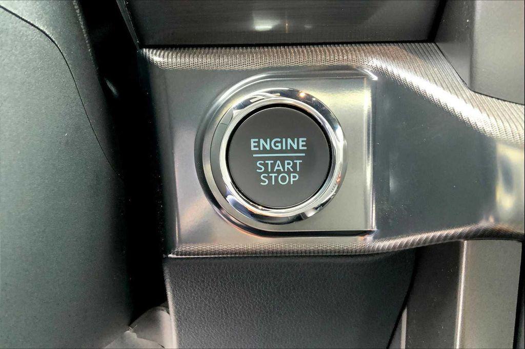 new 2025 Ford F-150 car, priced at $63,641