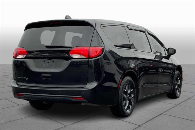 used 2020 Chrysler Pacifica car, priced at $20,888