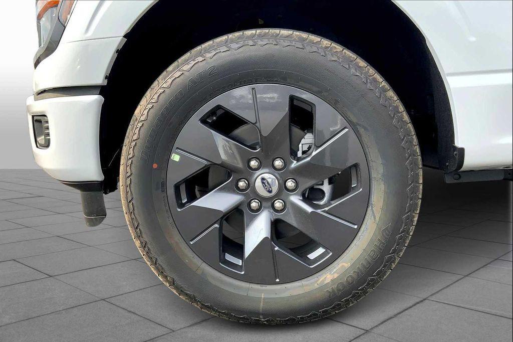 new 2025 Ford F-150 car, priced at $51,712