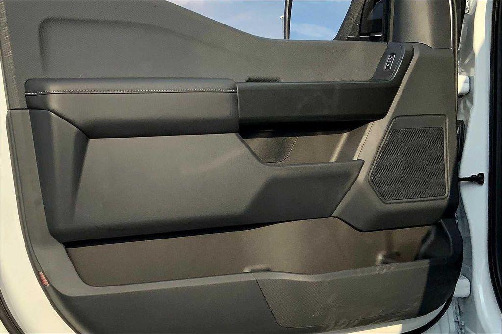 new 2025 Ford F-150 car, priced at $51,712