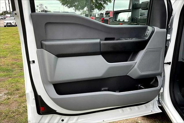 new 2025 Ford F-250 car, priced at $62,125