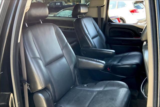 used 2008 Cadillac Escalade ESV car, priced at $10,672