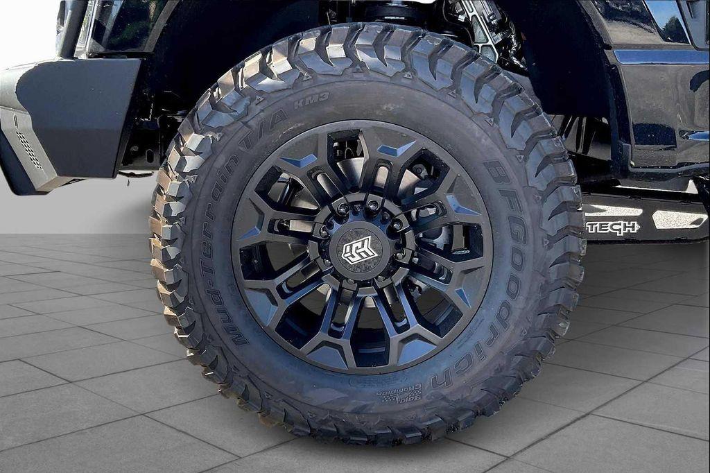 new 2025 Ford F-250 car, priced at $100,841