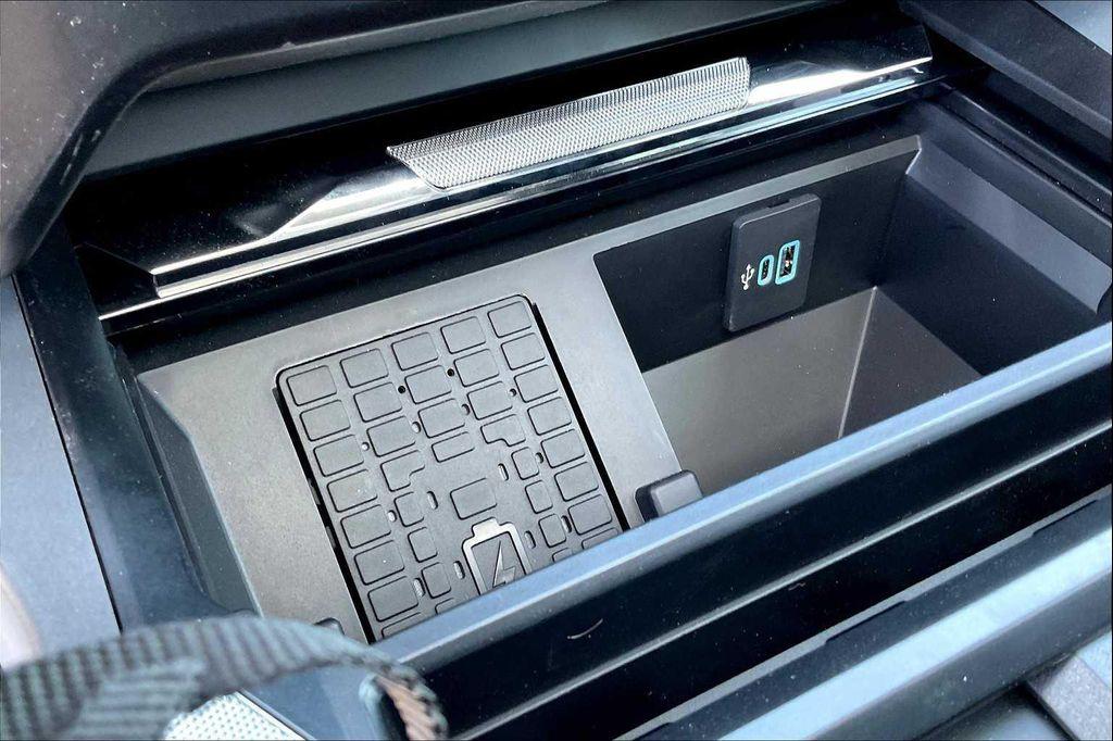 new 2025 Ford F-250 car, priced at $100,841