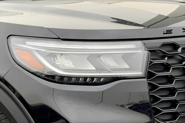 new 2025 Ford Explorer car, priced at $43,279