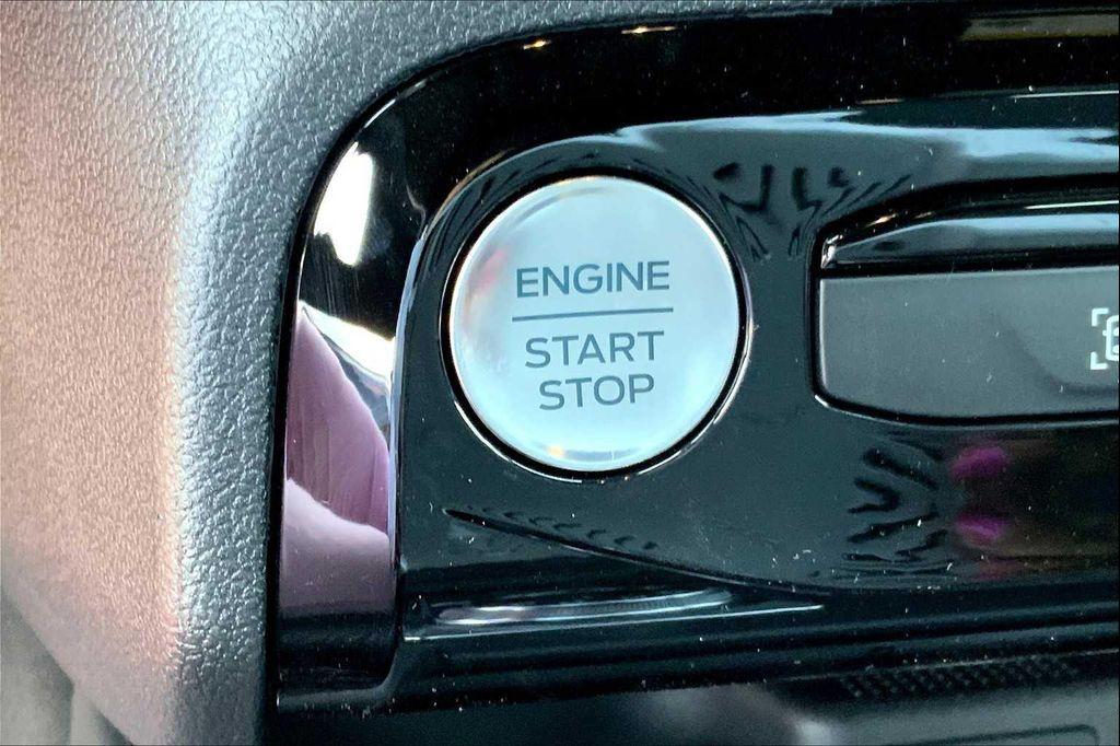 new 2025 Ford Escape car, priced at $33,690