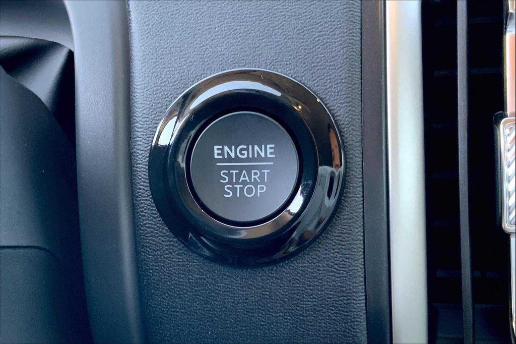 new 2025 Ford Expedition Max car, priced at $73,340