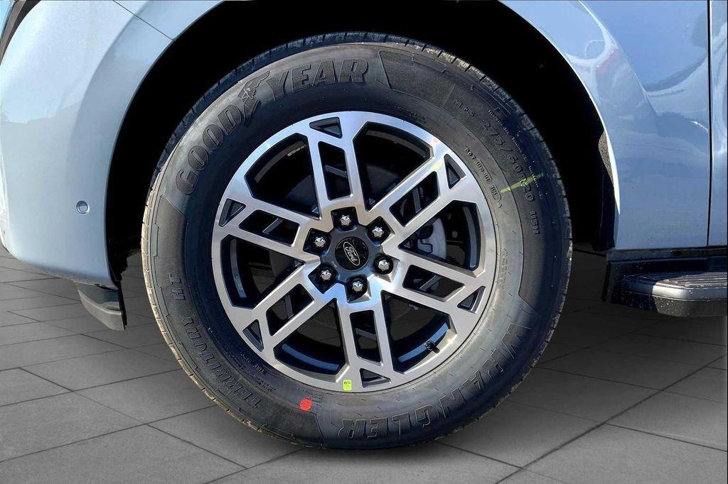 new 2025 Ford Expedition Max car, priced at $73,340