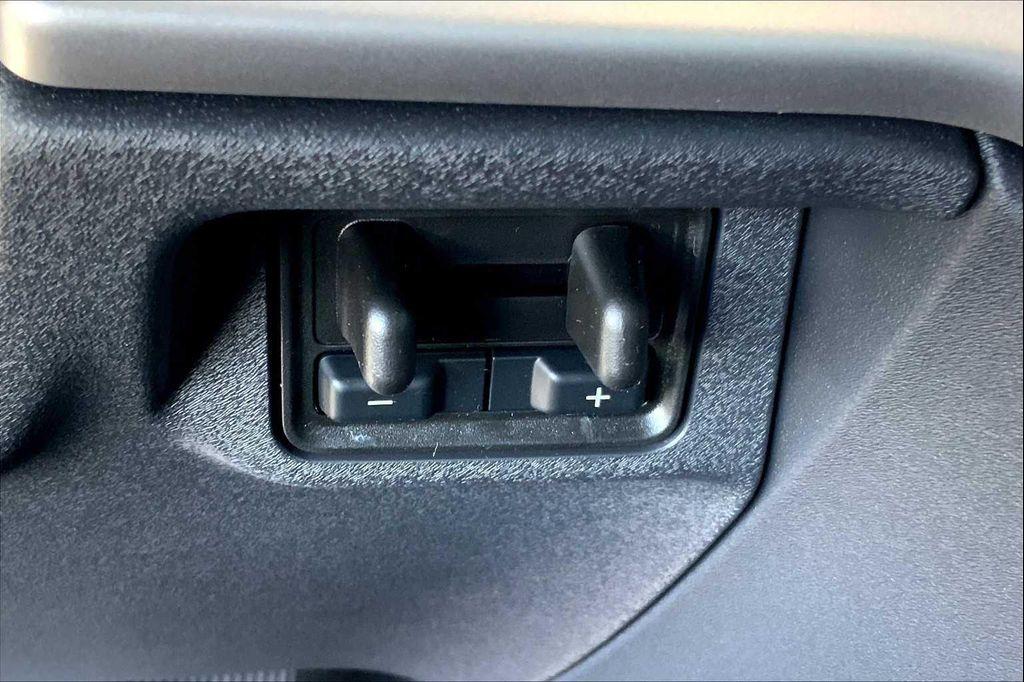 new 2025 Ford Expedition Max car, priced at $73,340