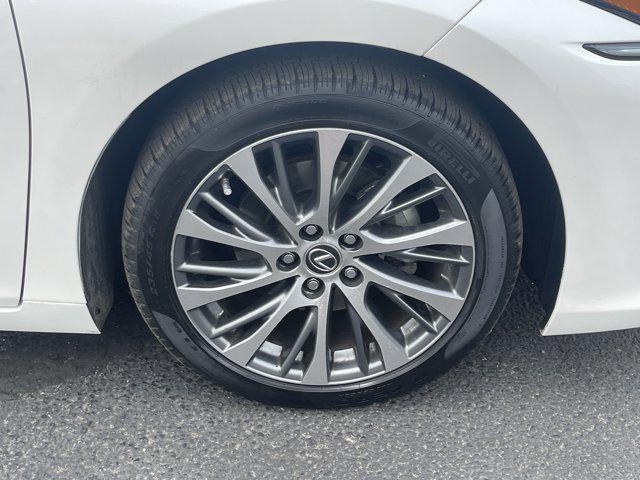 used 2019 Lexus ES 300h car, priced at $29,988
