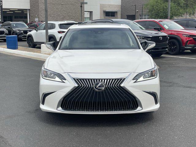 used 2019 Lexus ES 300h car, priced at $29,988