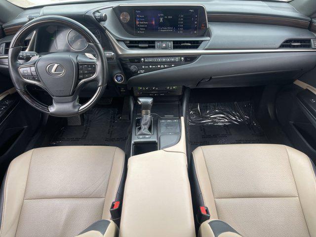 used 2019 Lexus ES 300h car, priced at $29,988