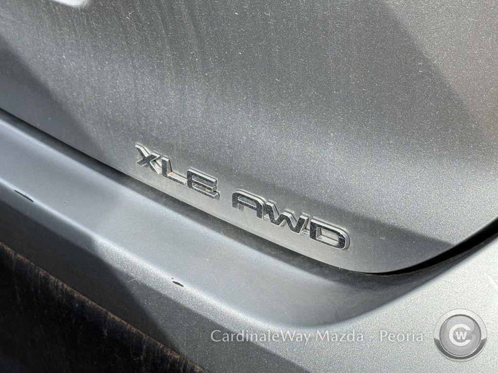 used 2024 Toyota Highlander car