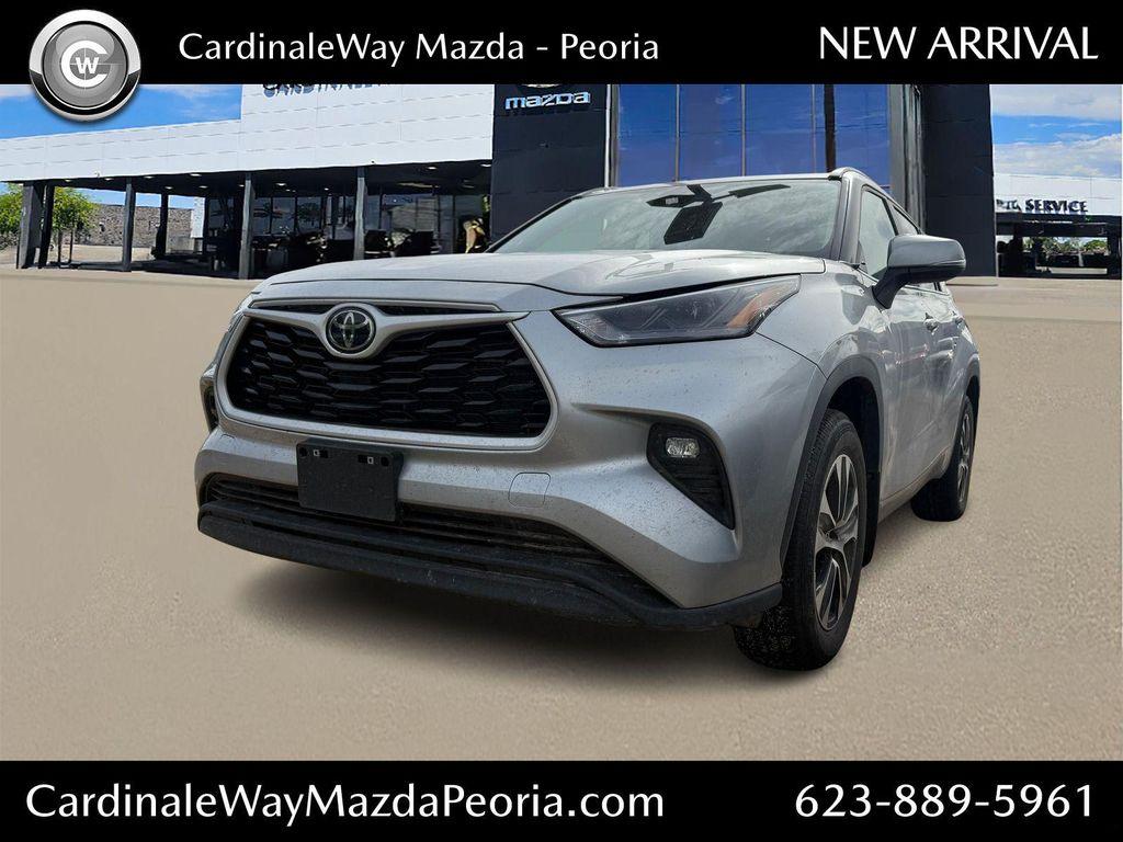 used 2024 Toyota Highlander car