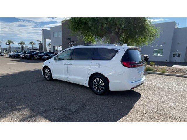 used 2021 Chrysler Pacifica Hybrid car, priced at $25,410