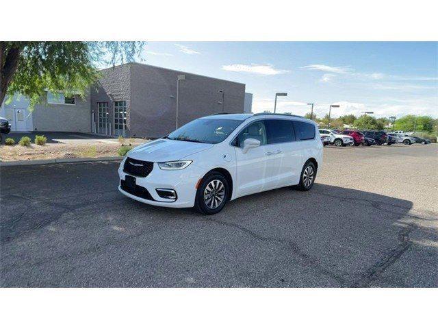 used 2021 Chrysler Pacifica Hybrid car, priced at $25,410