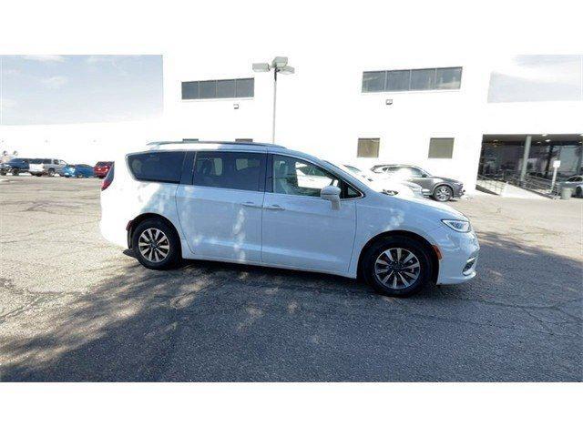 used 2021 Chrysler Pacifica Hybrid car, priced at $25,410