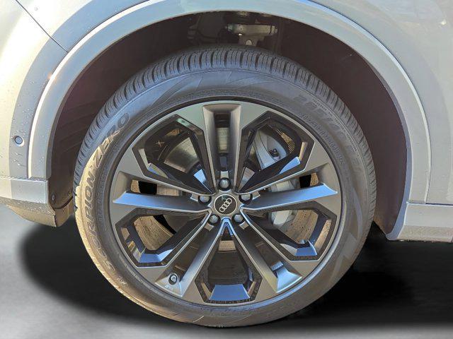 new 2025 Audi Q7 car, priced at $68,448
