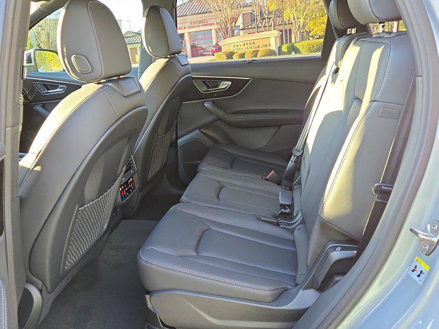 new 2025 Audi Q7 car, priced at $71,670