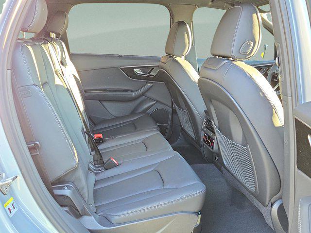 new 2025 Audi Q7 car, priced at $68,448